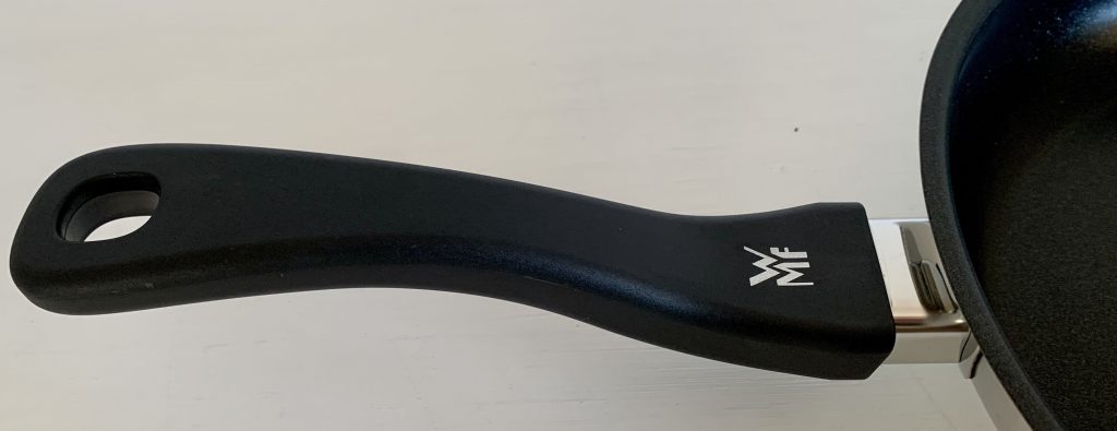 WMF Devil Pfannenset Nahaufnahme Griff 24-Zentimeter-Pfanne