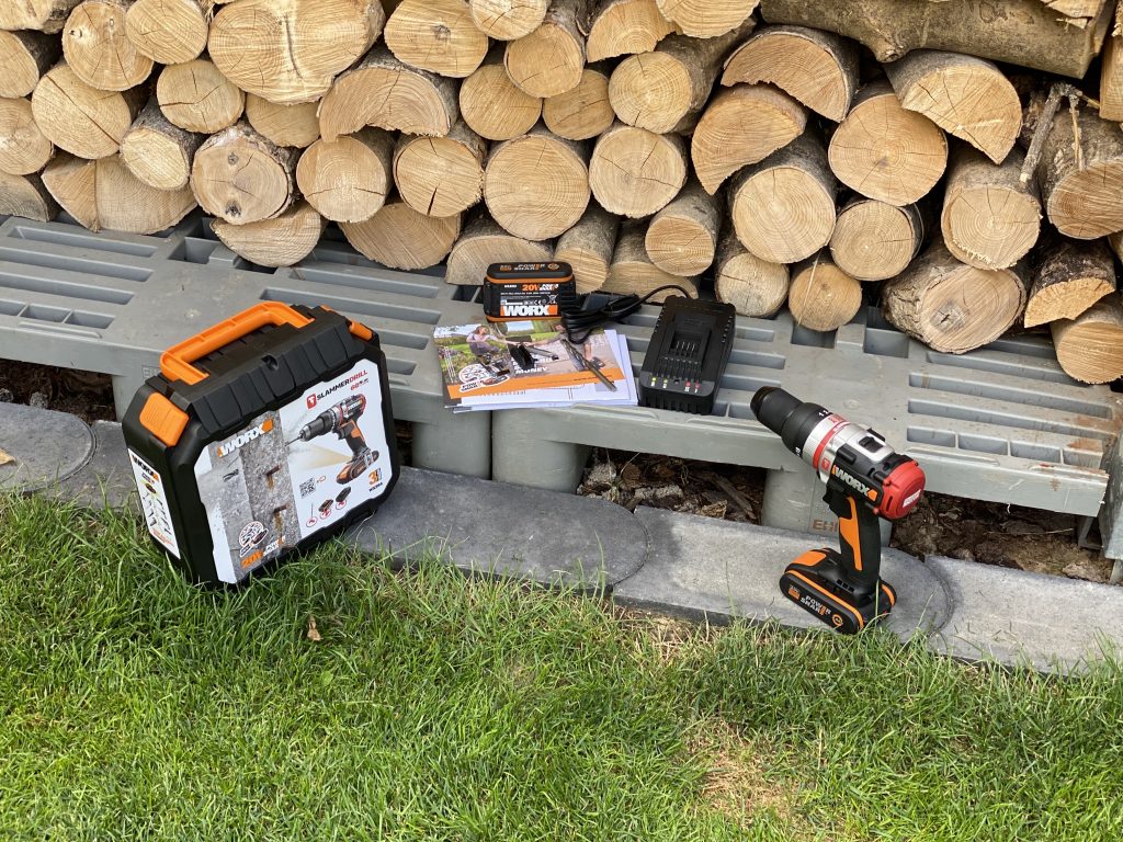 WORX-20V-Akku-Schlagbohrschrauber-SlammerDrill-WX354-ausgepackt+Zubehör