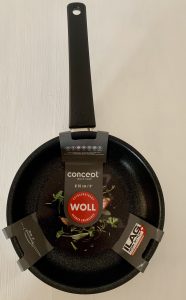 Woll Concept Pfanne ausgepackt mit Schutzkarton