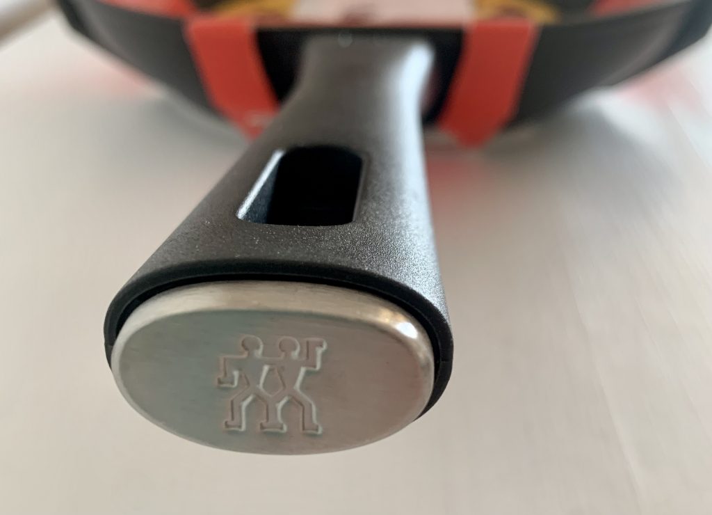 ZWILLING Madura Plus Pfanne Logo am Griff
