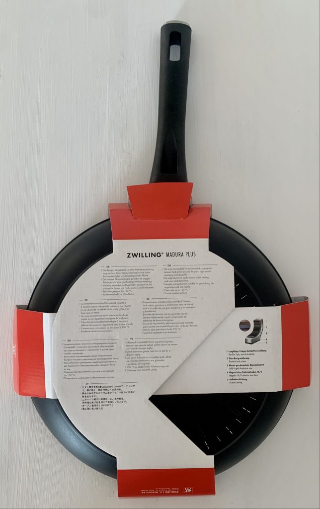 ZWILLING Madura Plus Pfanne mit Schutzkarton von unten