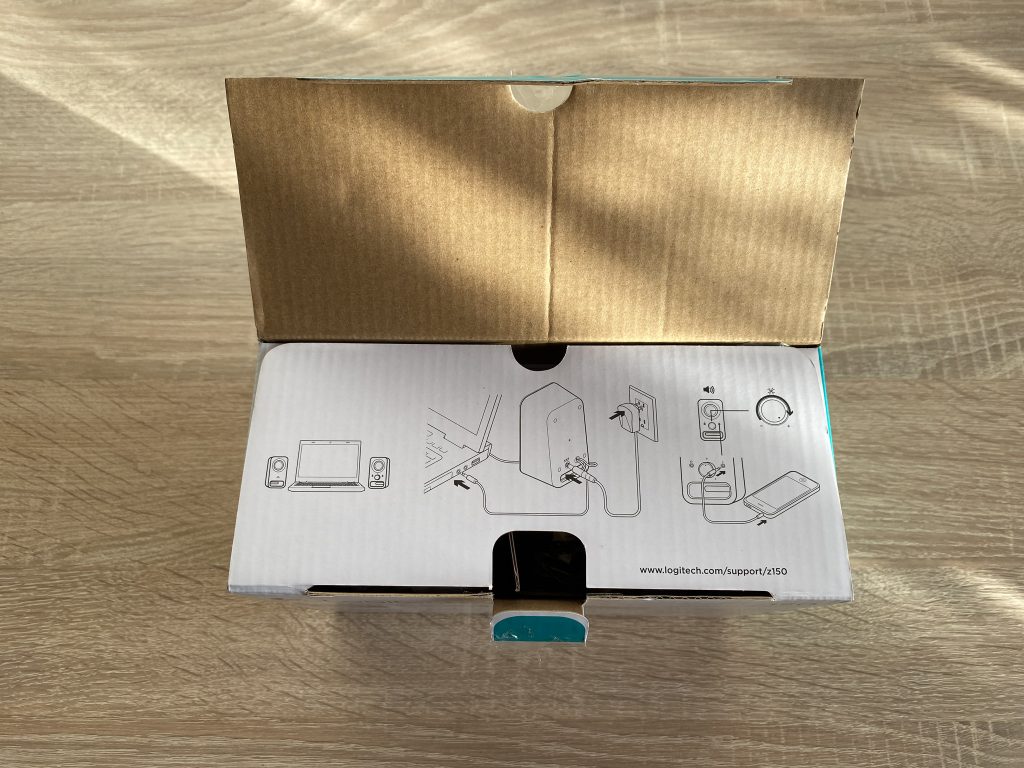 Logitech Z150 PC-Lautsprecher geöfnete Verpackung