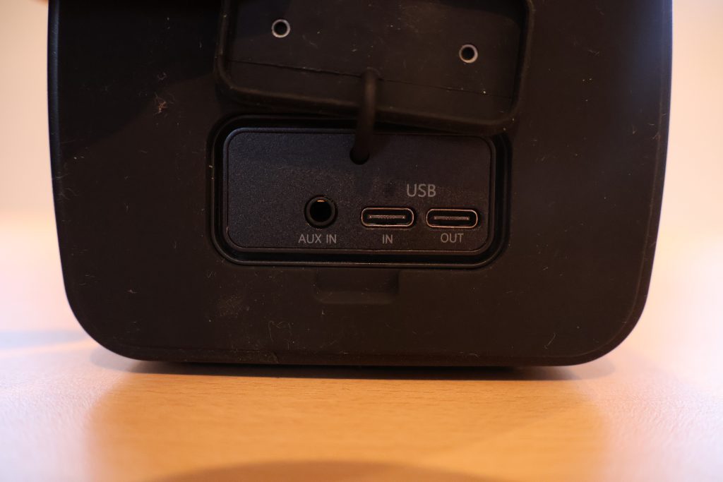 Dockin D Fine Evo Bluetooth-Lautsprecher Anschlüsse