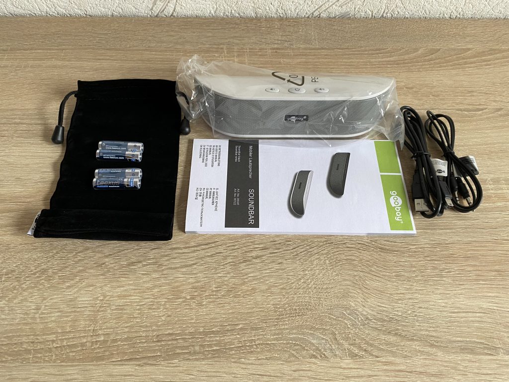 Goobay 95122 GB PC-Lautsprecher ausgepackt mit Zubehör