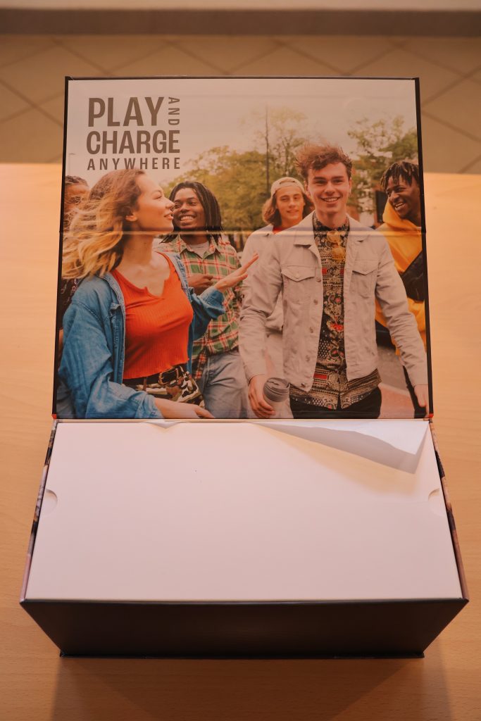 JBL Charge 5 Wifi Bluetooth-Lautsprecher Karton offen