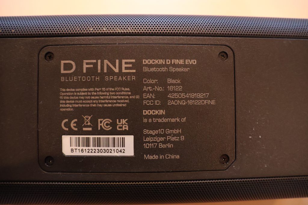 Dockin D Fine Evo Bluetooth-Lautsprecher Akkudeckel