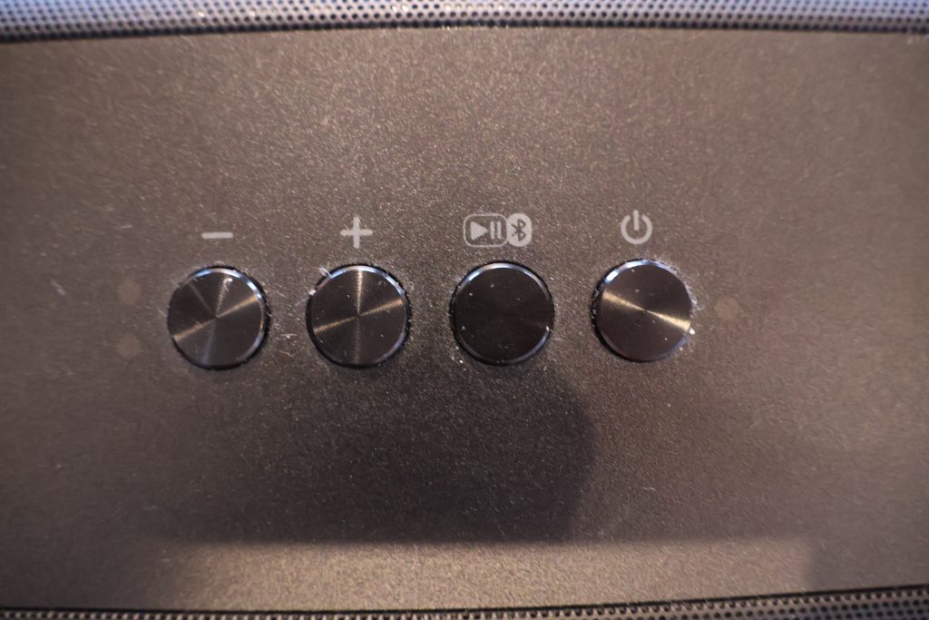 Dockin D Fine Evo Bluetooth-Lautsprecher Knöpfe