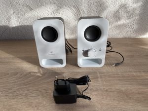 Logitech Z150 PC-Lautsprecher ausgepackt 2