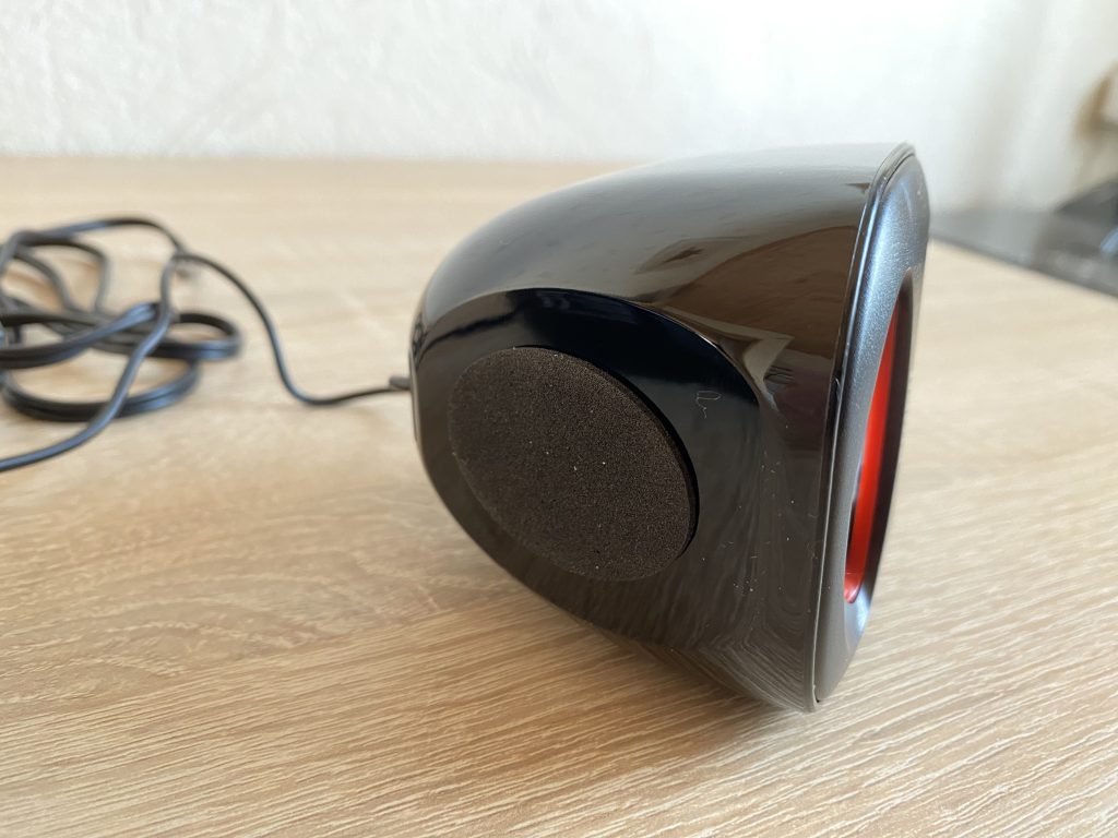 Hama Sonic Mobil 183 PC-Lautsprecher Detail Unterseite mit Polster