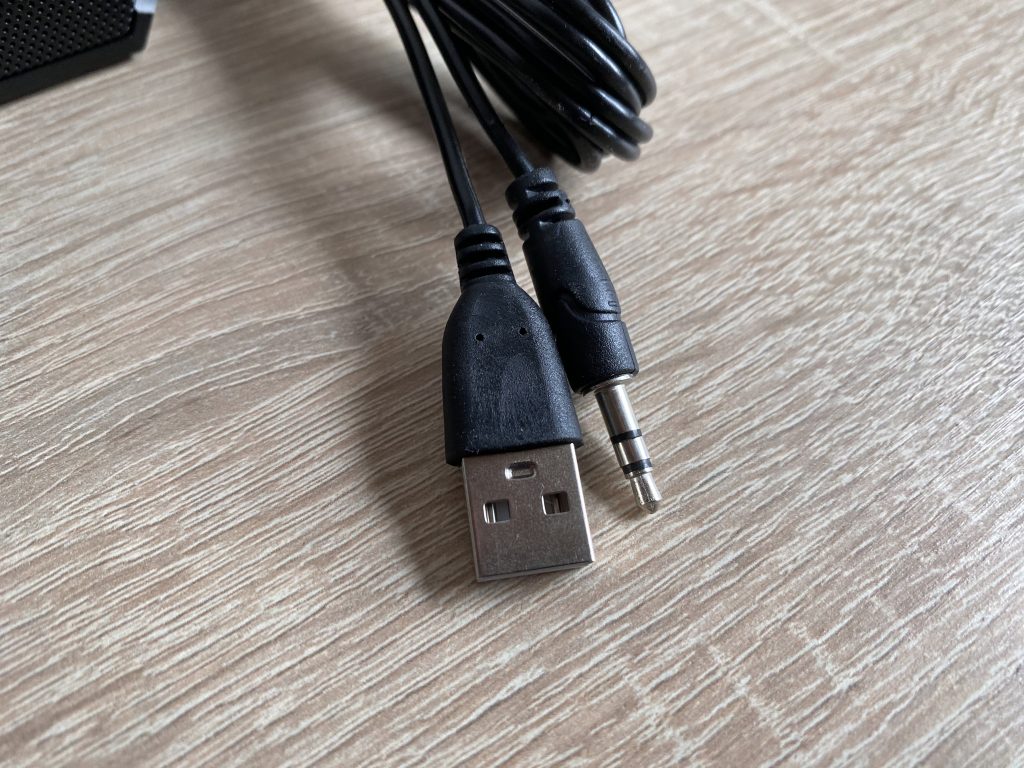 Bazivve V30 PC-Lautsprecher Detail Anschlusskabel