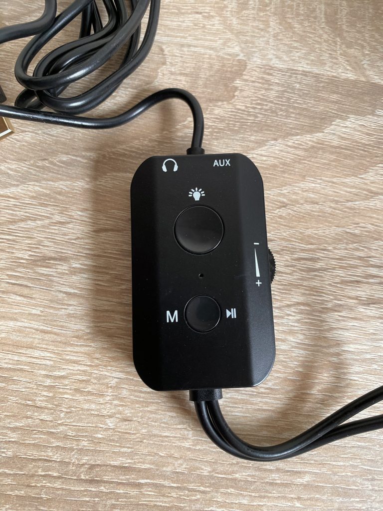 Redragon GS590 PC-Lautsprecher Detail Steuereinheit Regler und Tasten