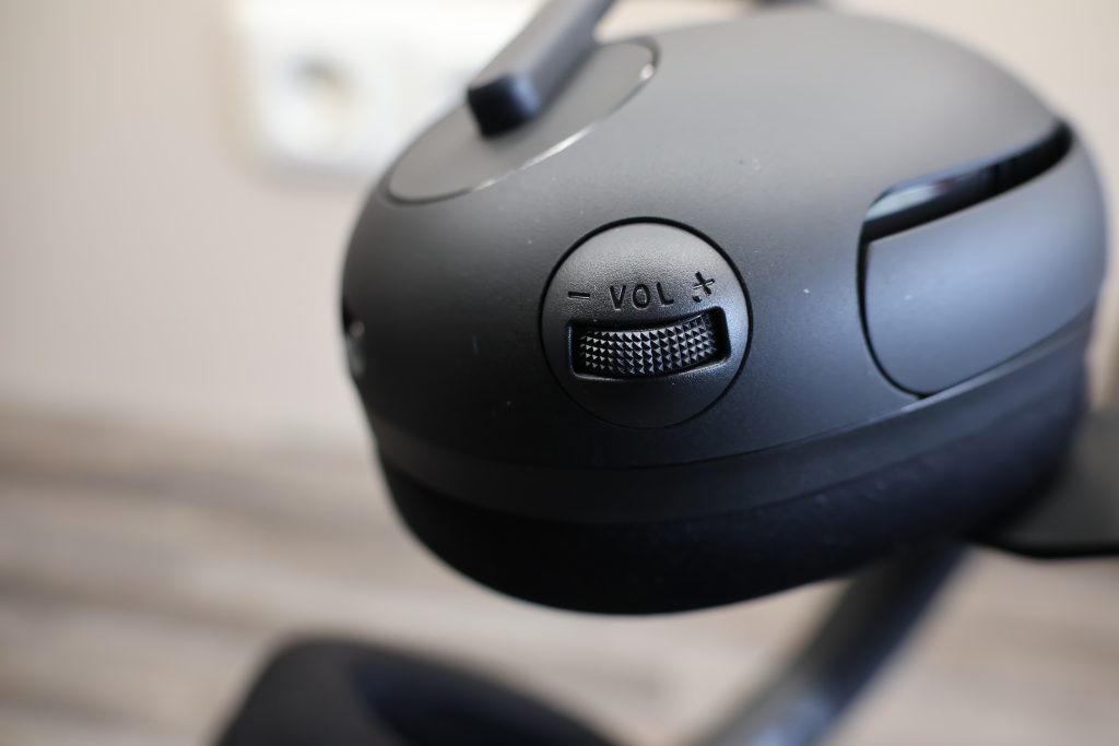 Sony Inzone H5 Gaming-Headset Lautstärkeregler
