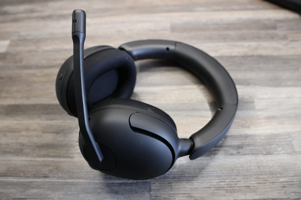 Sony Inzone H5 Gaming-Headset liegend