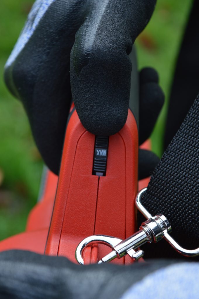 EINHELL Venturro 18-210 Laubsauger in Betrieb Geschwindigkeitsregelung