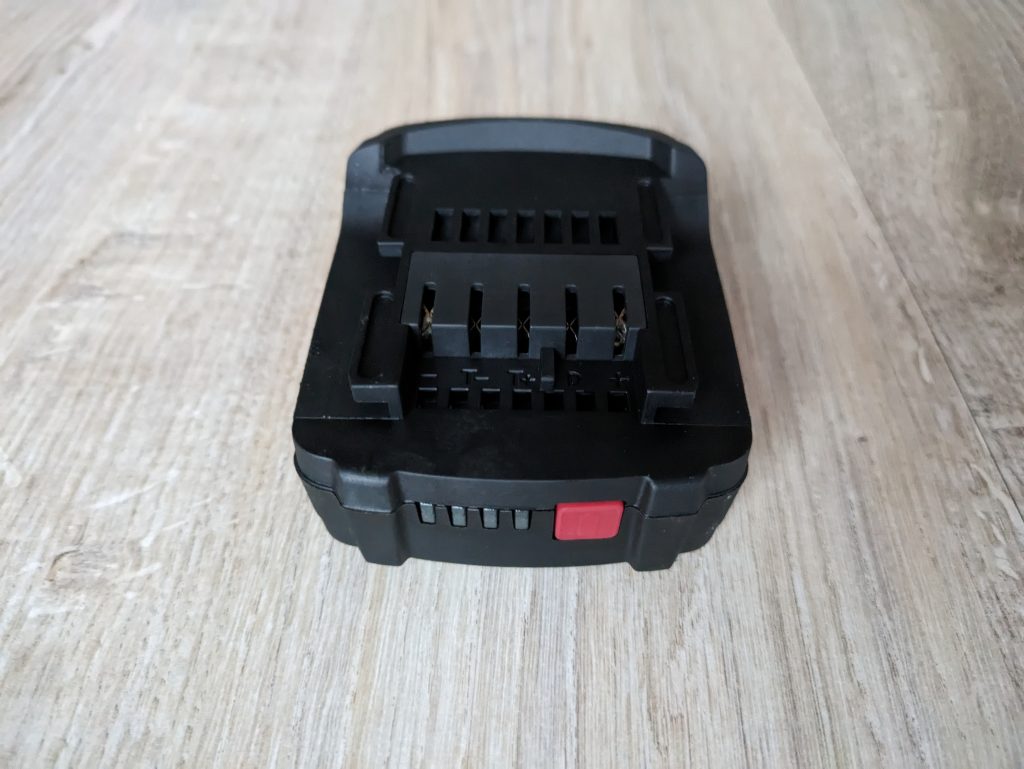 Akku des Metabo BS 18 Akku-Bohrschraubers von hinten