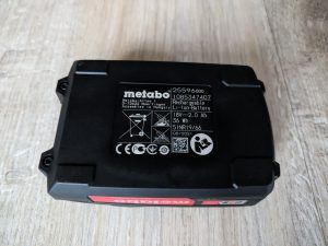 Akku des Metabo BS 18 Akku-Bohrschraubers von unten