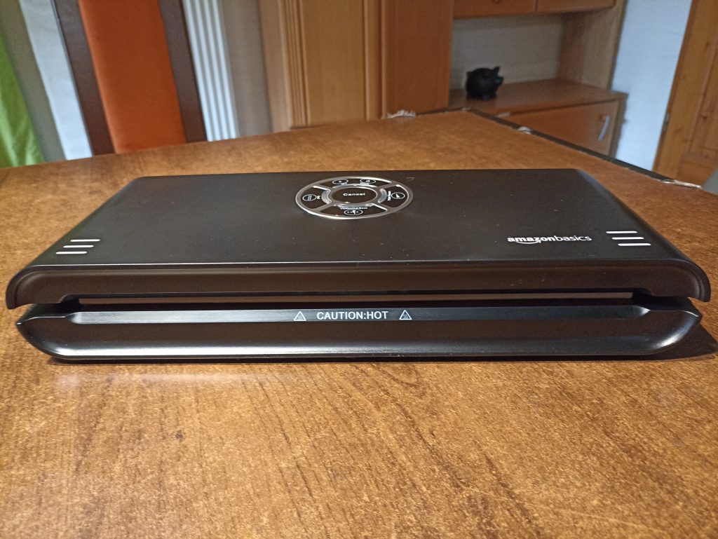 Amazon Basics Vakuumierer, Ansicht von vorn