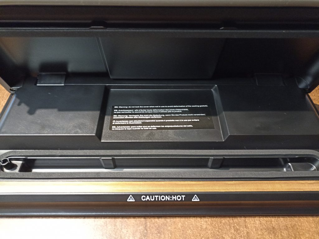 Amazon Basics Vakuumierer, Blick ins Innere
