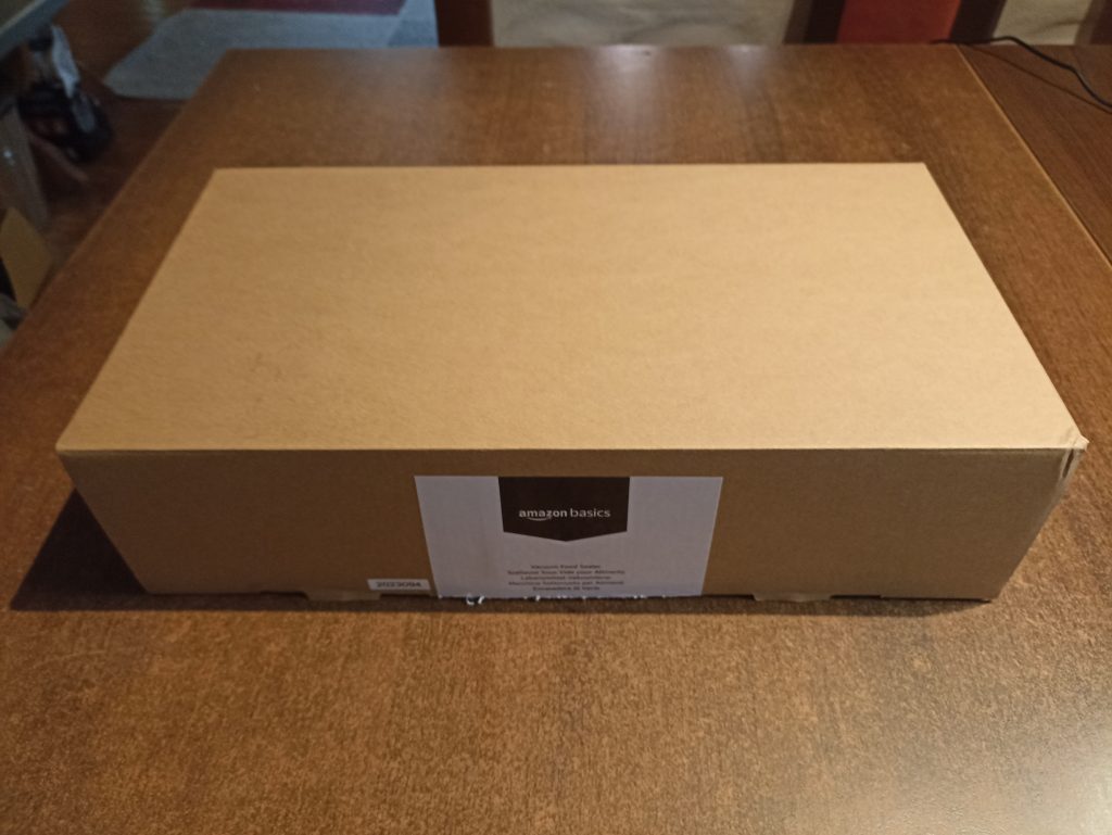 Amazon Basics Vakuumierer, Verpackung schräge Draufsicht