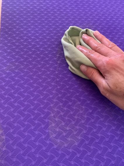 Amazon Basics ‎IR97503B-PL Yogamatte Reinigung