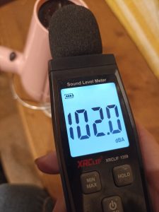 BaByliss 5337PRE Haartrockner, Messen der Lautstärke in Dezibel