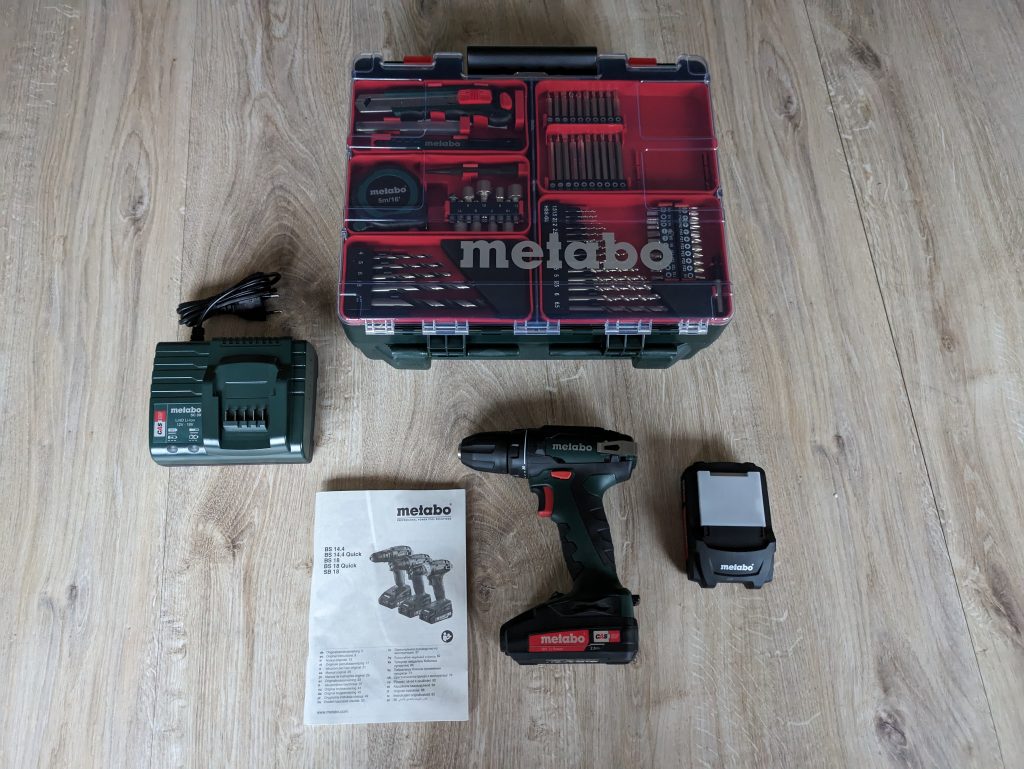 Gesamter Lieferumfang des Metabo BS 18 Akku-Bohrschraubers