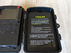 Geschlossenes Batteriefach der Coolife PH700A Wildkamera
