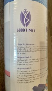Good Times Yogamatte Nahaufnahme Pflegehinweise auf der Banderole