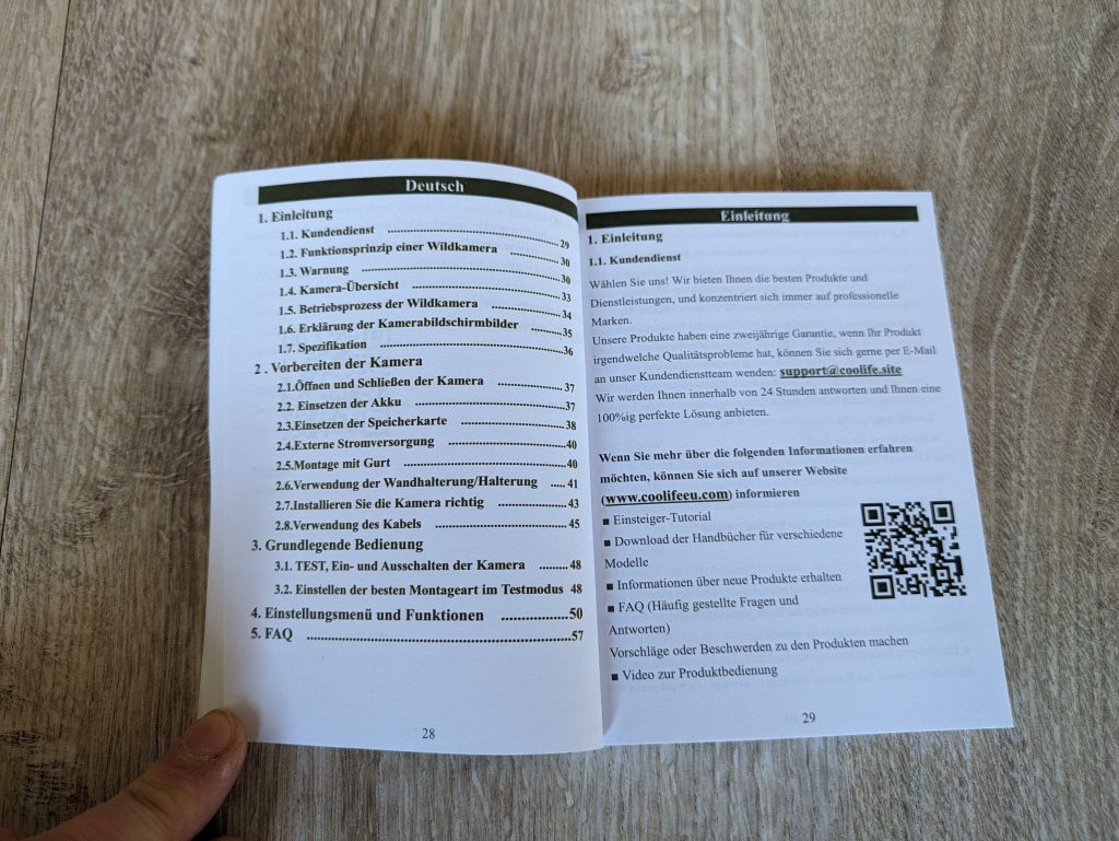 Handbuch der Coolife PH700A Wildkamera, geöffnet