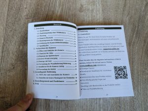Handbuch der Coolife PH700A Wildkamera, geöffnet