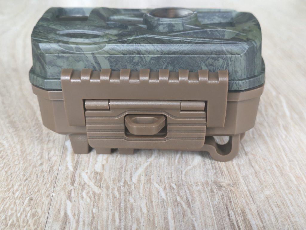 JOH Javelins M1 Wildkamera von der Seite