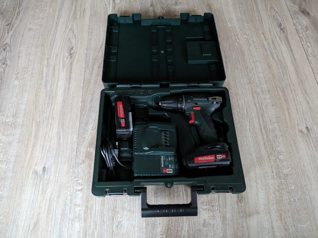 Koffer des Metabo BS 18 Akku-Bohrschraubers, geöffnet ohne Anleitung