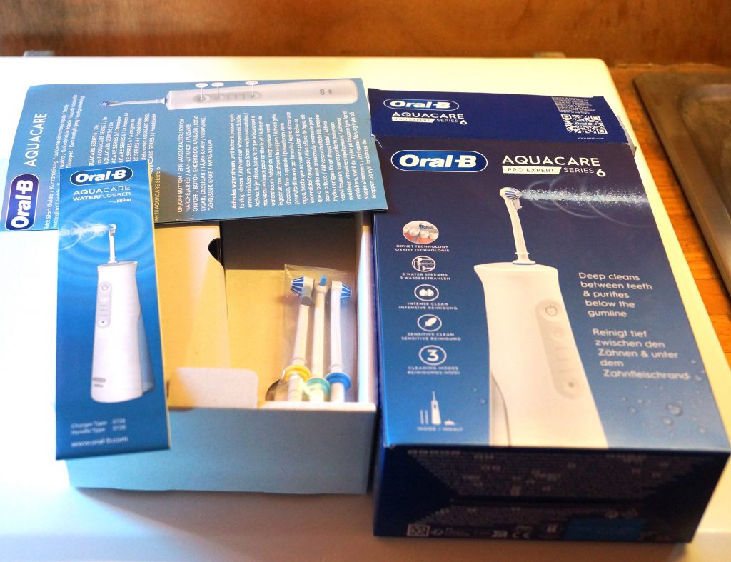 Oral-B AquaCare 6 Lieferumfang