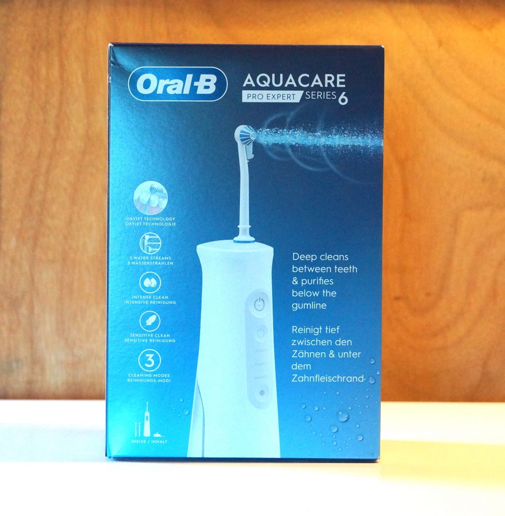 Oral-B AquaCare 6 Munddusche im Karton