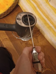 Panasonic EH-NAOJ Haartrockner, Messen der Temperatur am Gebläse