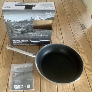 RÖSLE Elegance beschichtete Pfanne ausgepackt mit Karton und Anleitung