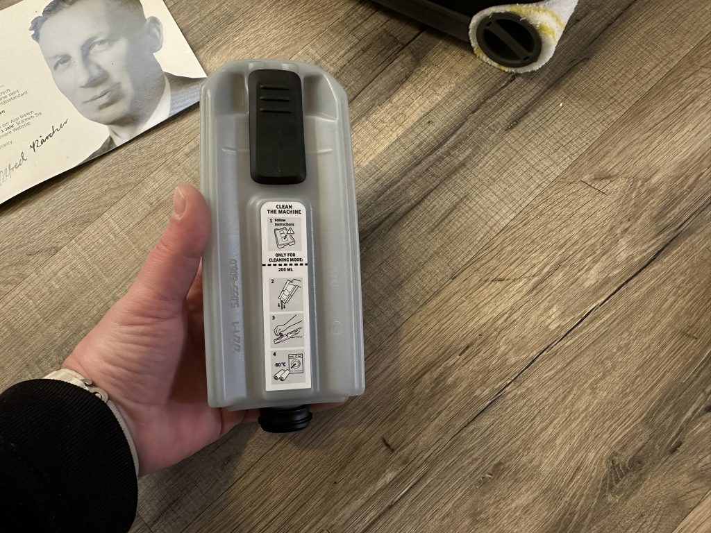 Reinigungsmitteltank des Kärcher FC7 Cordless Extra Hartbodenreinigers
