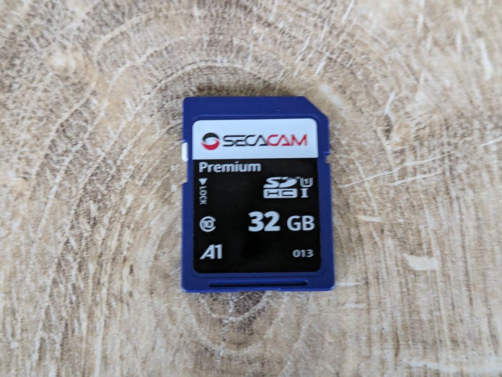 SD-Karte der SECACAM Wild-Vision Wildkamera, naansicht