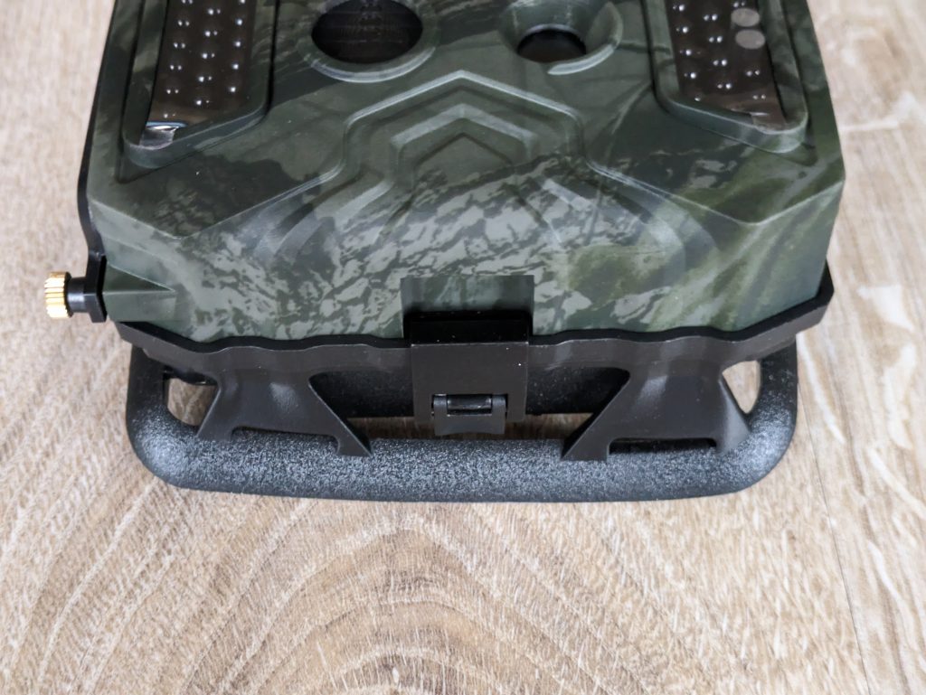 SECACAM Wild-Vision Wildkamera von links