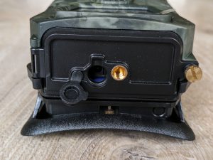 SECACAM Wild-Vision Wildkamera von unten, Stromanschluss