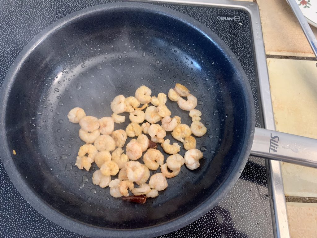 Silit Talis beschichtete Pfanne beim Braten von Gambas