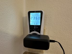 Spannung des Kärcher FC7 Cordless Extra Hartbodenreiniger beim Laden