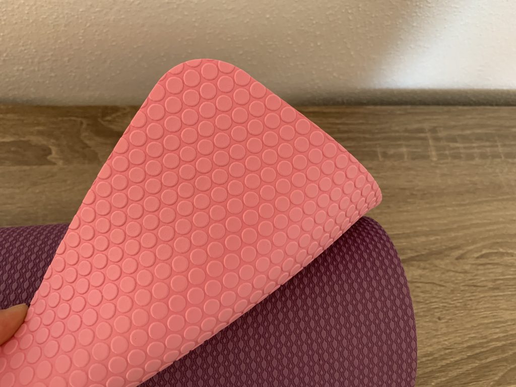 TOPLUS-Yogamatte Nahaufnahme Oberflächenstruktur Seite 2