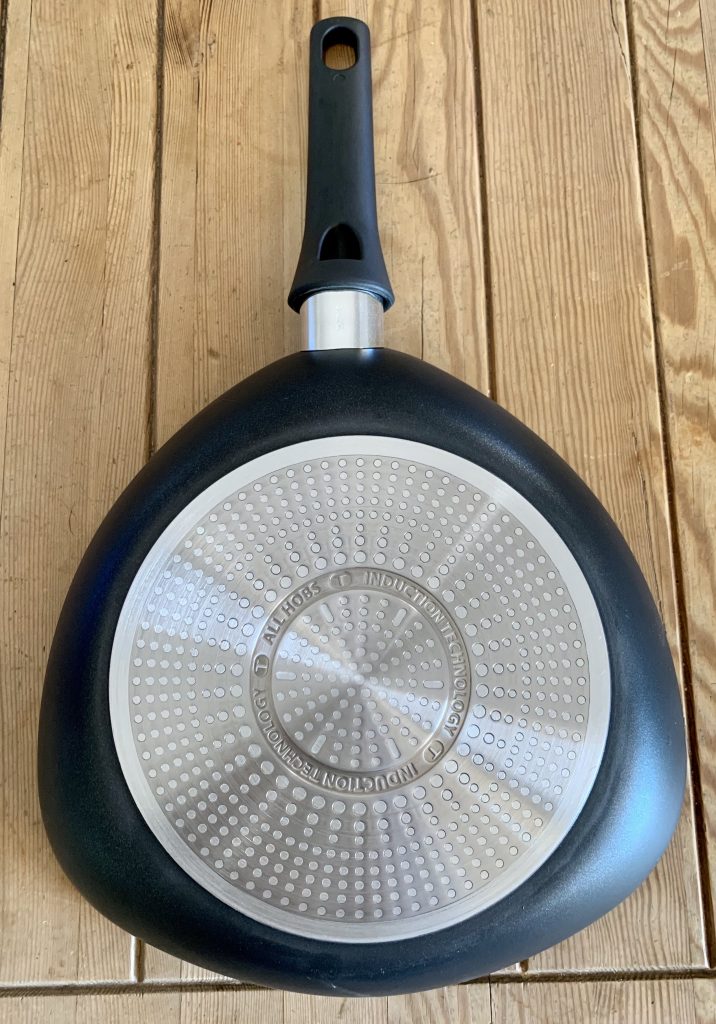 Tefal C26770 Start’Easy Triangle beschichtete Dreieckspfanne Ansicht Pfannenboden