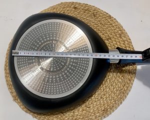 Tefal C26770 Start’Easy Triangle beschichtete Dreieckspfanne Durchmesser Pfannenboden