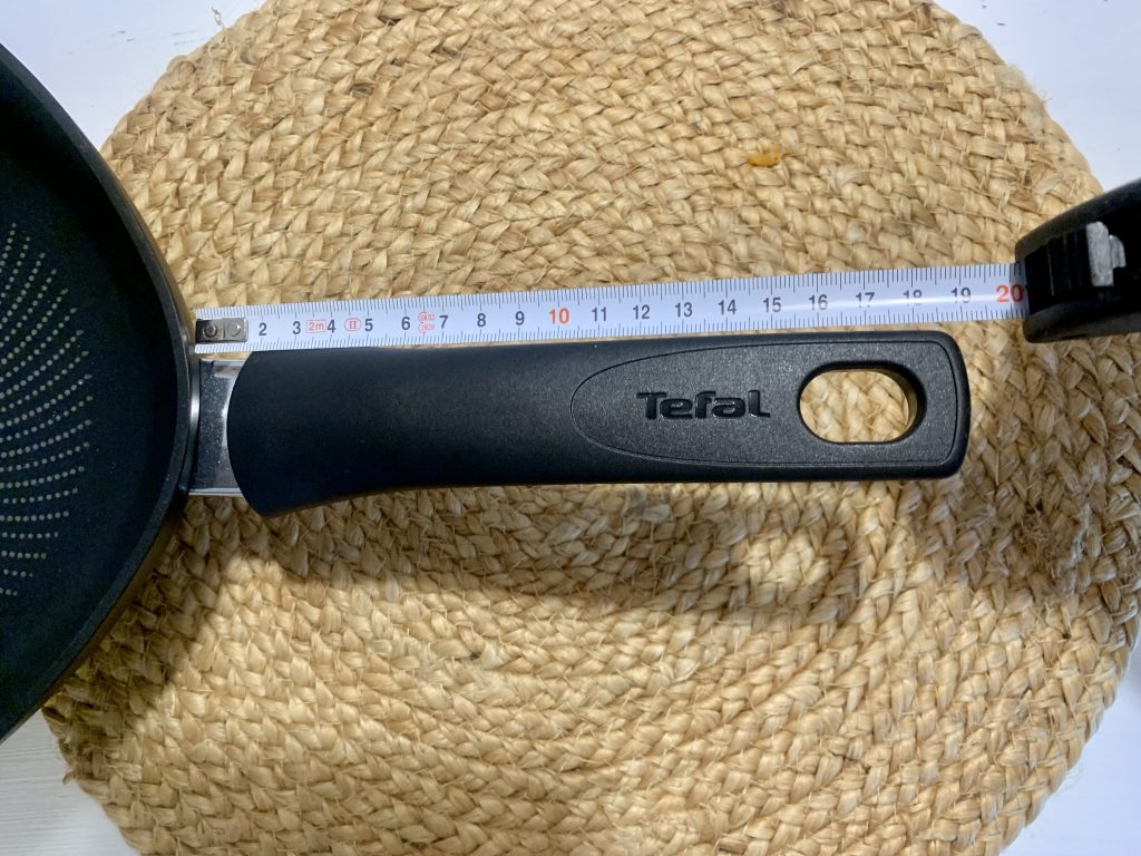 Tefal C26770 Start’Easy Triangle beschichtete Dreieckspfanne Grifflänge