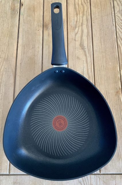 Tefal C26770 Start’Easy Triangle beschichtete Dreieckspfanne ohne Schutzkarton von oben