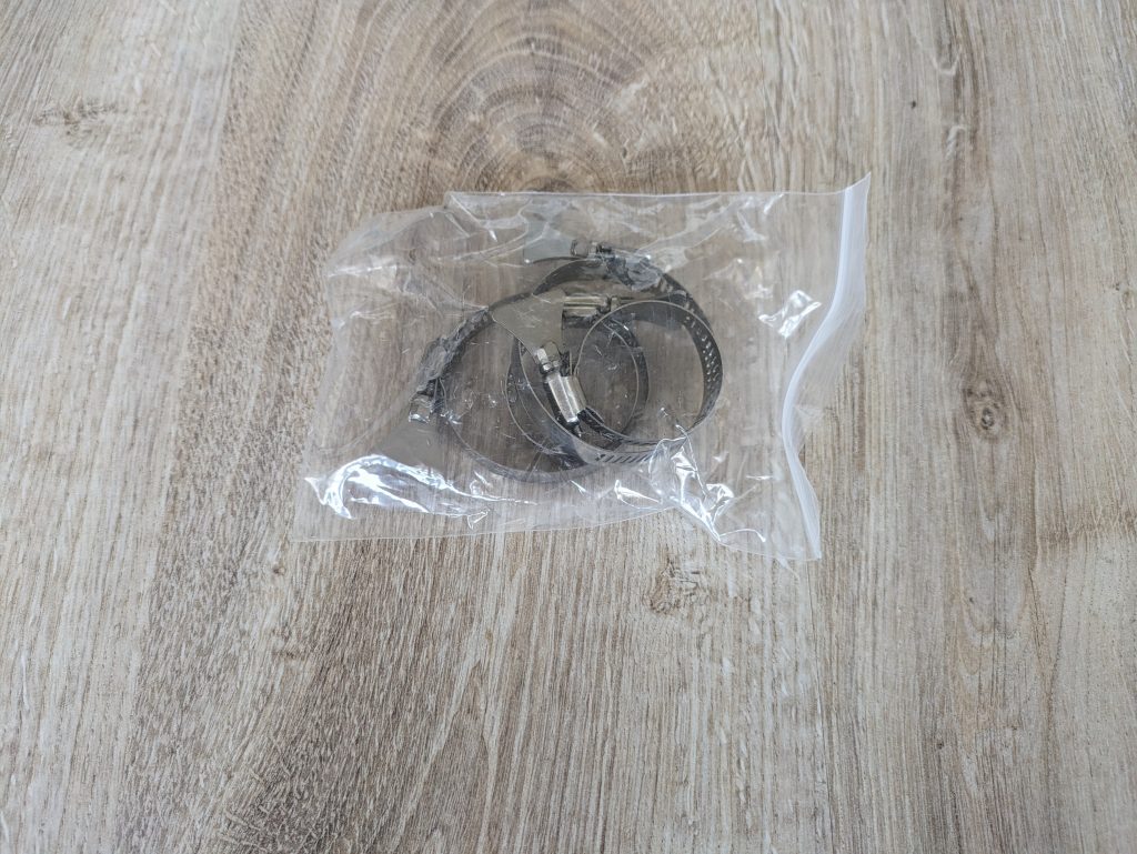Verpackte Schnallen der NETVUE Birdfy Wildkamera