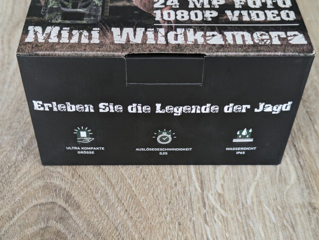 Verpackung der JOH Javelins M1 Wildkamera von vorne in der Nahansicht