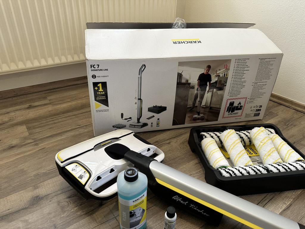 Verpackung und Zubehör des Kärcher FC7 Cordless Extra Hartbodenreinigers